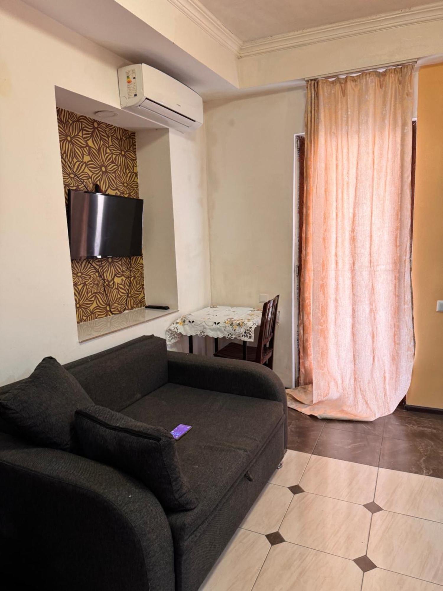 Two Lions Hotel Тбилиси Экстерьер фото